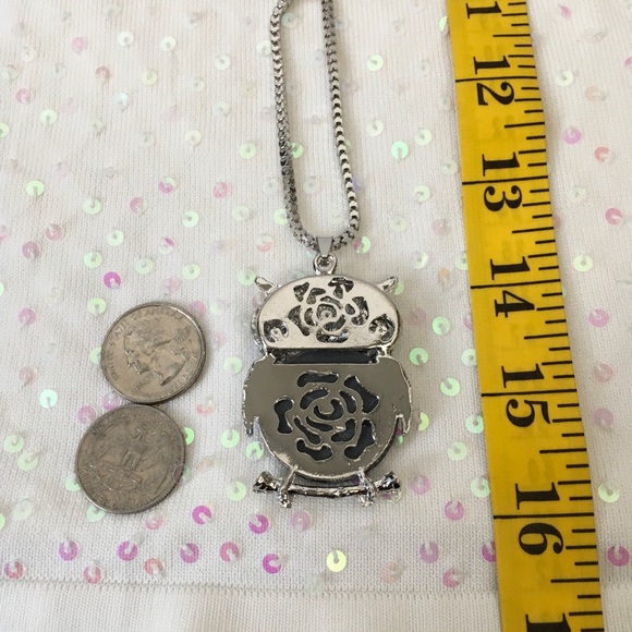 Owl Crystal Rhinestone Brilliant Blue Necklace - Picture 4 of 5